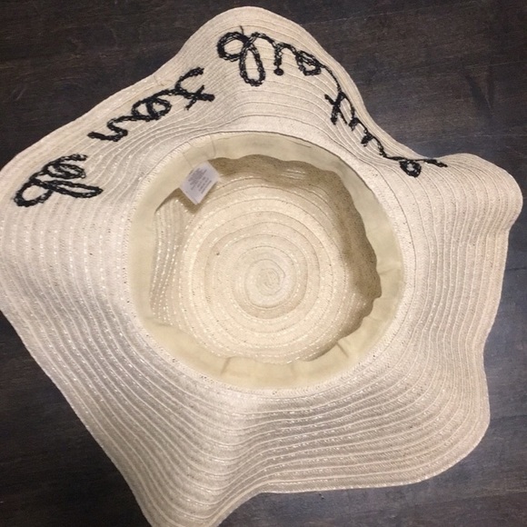 Do Not Disturb Floppy Beach/Pool/Vacation Sun Hat - Picture 3 of 4